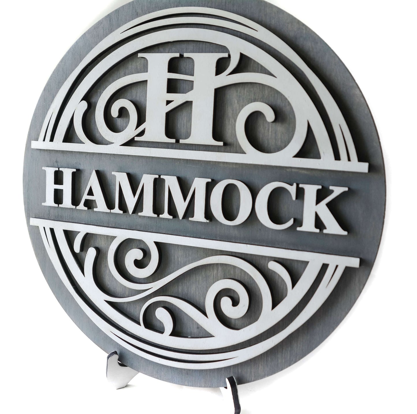 Customized Round Family Name Sign for Home Decor